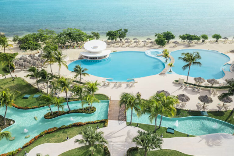 iberostarwaves-768x512.jpg